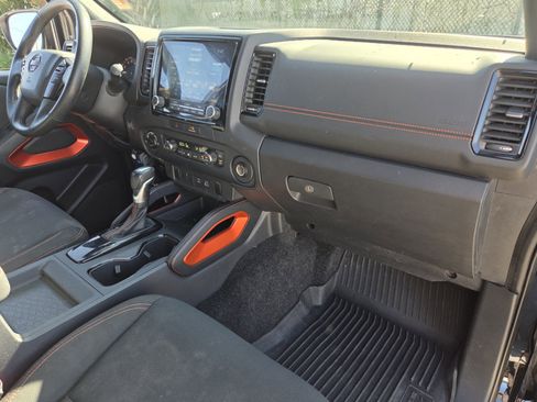 Used 2022 Nissan Frontier PRO-4X w/ Off-Road Protection Package AWD/4WD image 15