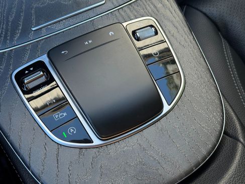 Used 2021 Mercedes-Benz E 350 Sedan w/ Premium Package image 34