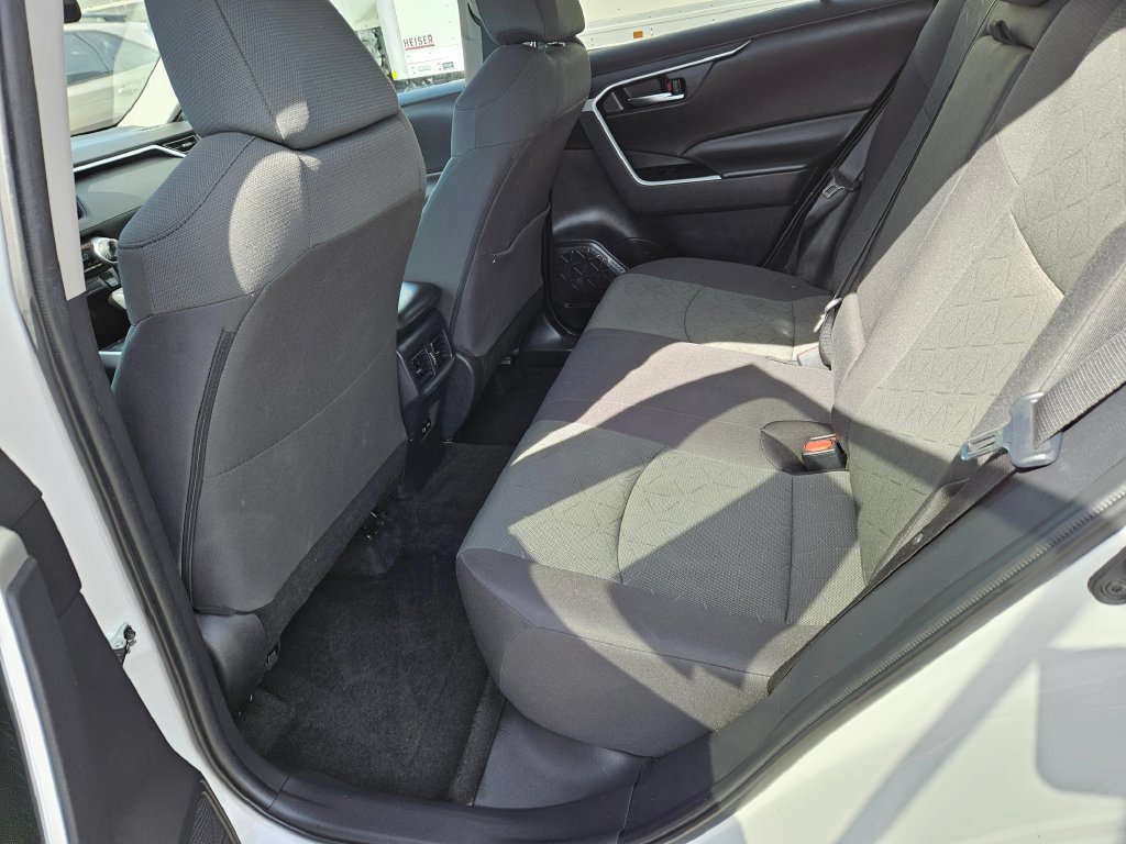 Used 2024 Toyota RAV4 XLE FWD image 14