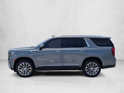 Used 2021 GMC Yukon Denali w/ Denali Premium Package AWD/4WD image 8