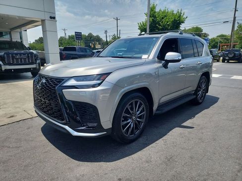 Used 2025 Lexus LX 600 F Sport w/ Accessory Package (2T) AWD/4WD image 4