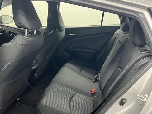 Used 2018 Toyota Prius Three image 10