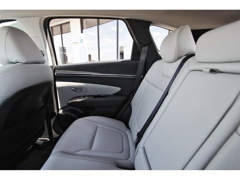 Used 2024 Hyundai Tucson Limited FWD image 12