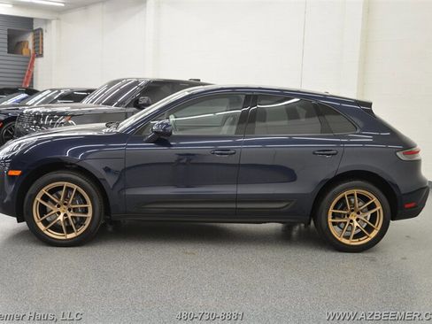 Used 2023 Porsche Macan image 3