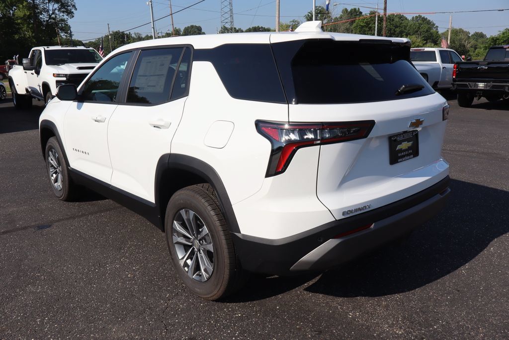 New 2027 Chevrolet Equinox LT FWD image 3