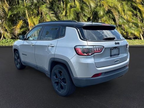 Used 2021 Jeep Compass Latitude FWD image 5