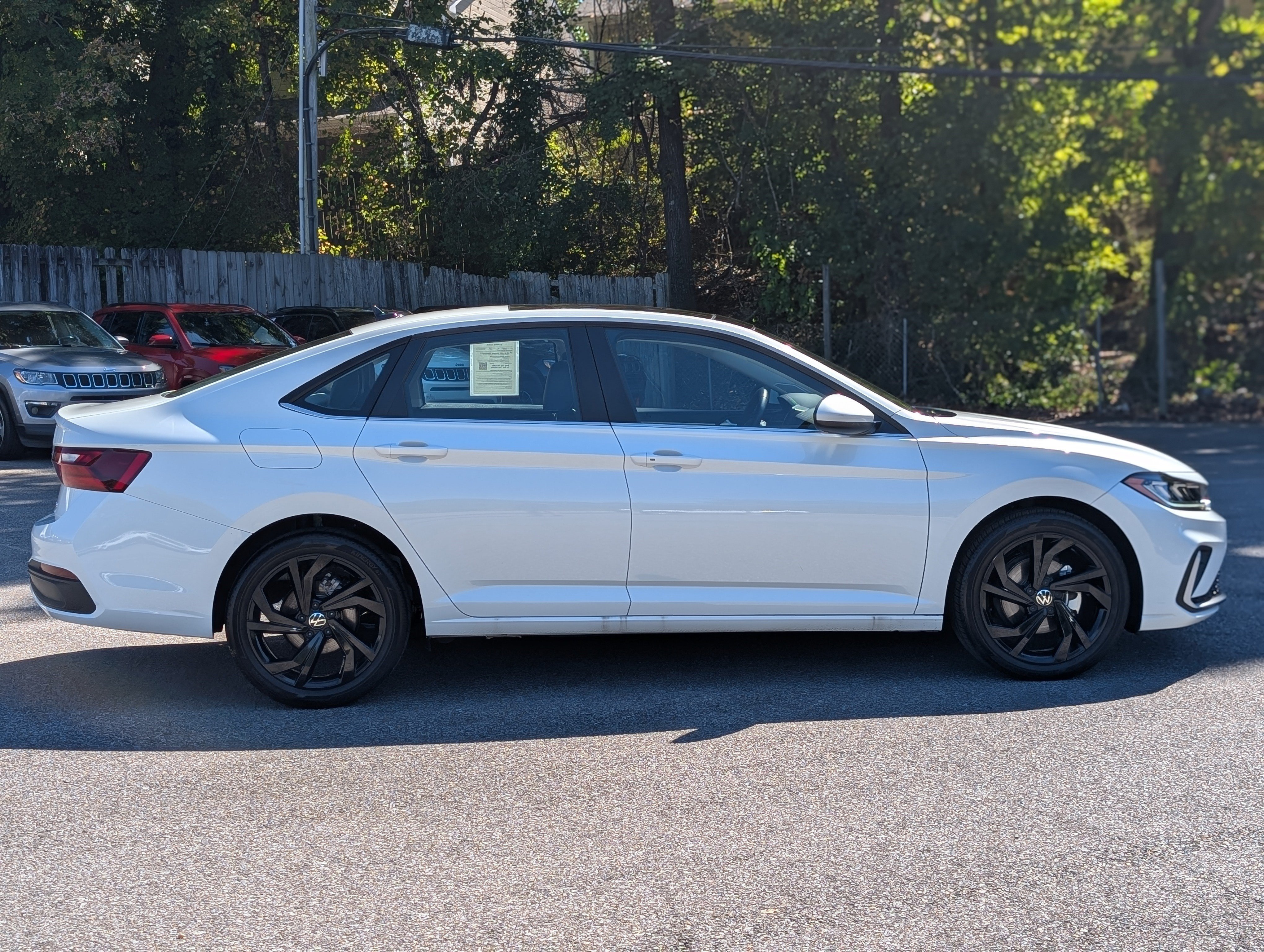 Used 2026 Volkswagen Jetta SE FWD image 10