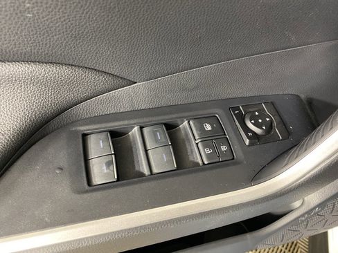 Used 2023 Toyota RAV4 SE image 25