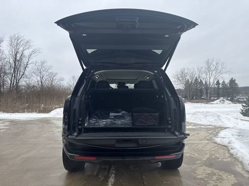 New 2026 Land Rover Range Rover SE AWD/4WD image 9