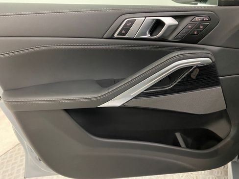 New 2026 BMW X6 xDrive40i w/ Climate Comfort Package image 11