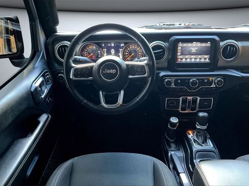 Used 2018 Jeep Wrangler Unlimited Sahara w/ Dual Top Group image 10