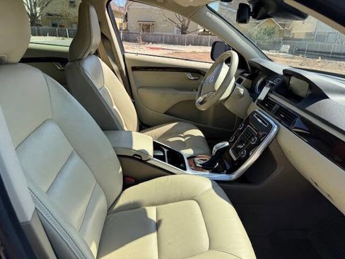 Used 2013 Volvo XC70 3.2 image 26