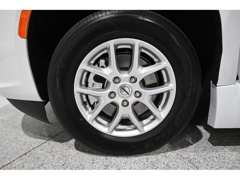 Used 2022 Chrysler Pacifica Touring-L FWD image 12