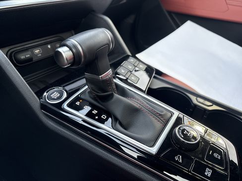 Used 2024 Kia Sportage SX image 23