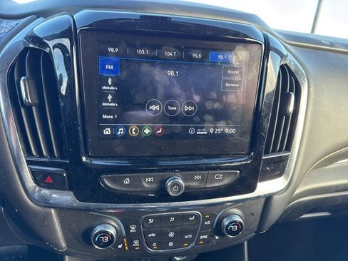 Used 2020 Chevrolet Traverse LT image 10