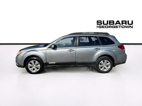 Used 2010 Subaru Outback 3.6R Limited AWD/4WD image 4