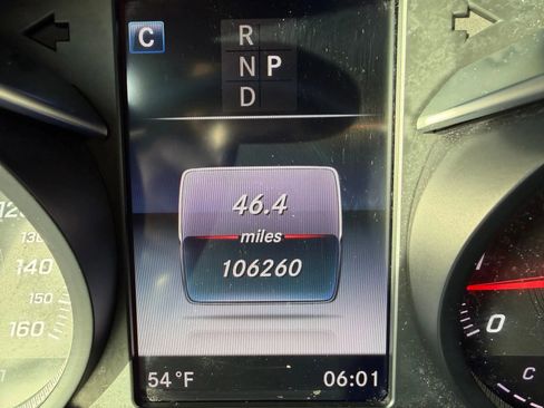 Used 2018 Mercedes-Benz GLC 300 4MATIC image 22