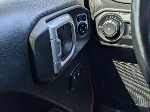 Used 2020 Jeep Wrangler Unlimited Sport S image 23