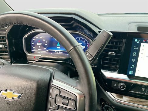 Used 2025 Chevrolet Silverado 3500 LT w/ All Star Edition image 17