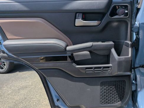 Used 2025 Toyota 4Runner Limited RWD image 30