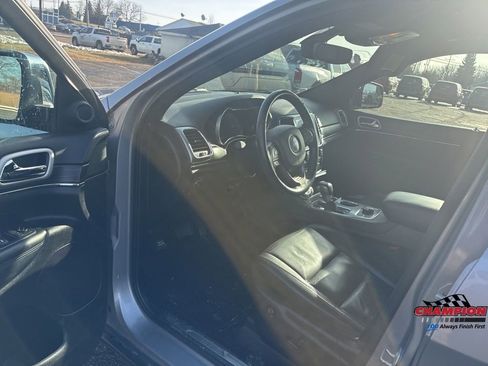 Used 2020 Jeep Grand Cherokee Limited image 13