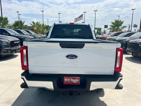 Used 2025 Ford F250 XLT AWD/4WD image 5