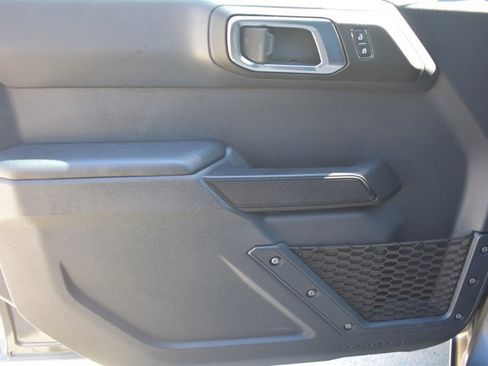 Used 2025 Ford Bronco Big Bend image 11