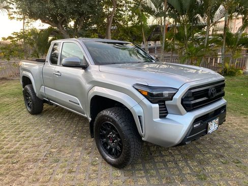 Used 2024 Toyota Tacoma SR5 image 19