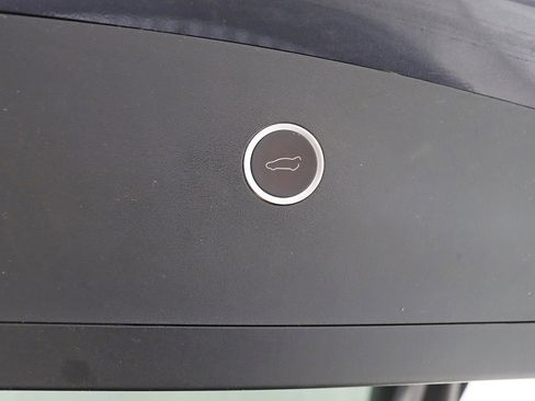 Used 2016 Tesla Model X Performance image 39