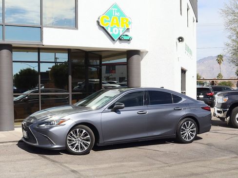 Used 2020 Lexus ES 350 w/ Premium Package image 4