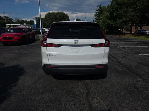 Used 2024 Honda CR-V EX image 6