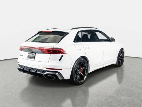 Used 2025 Audi RS Q8 performance image 10