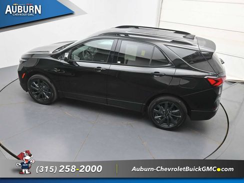 Used 2023 Chevrolet Equinox RS AWD/4WD image 29