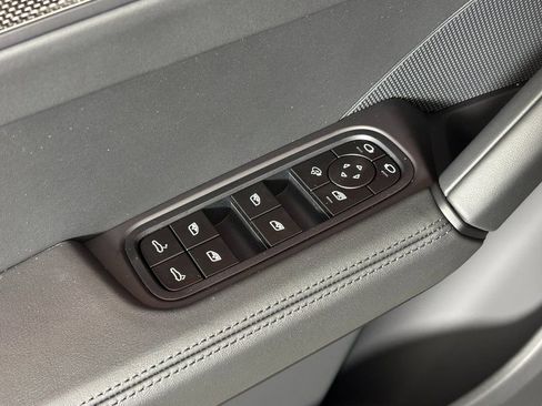 New 2026 Porsche Cayenne GTS image 17