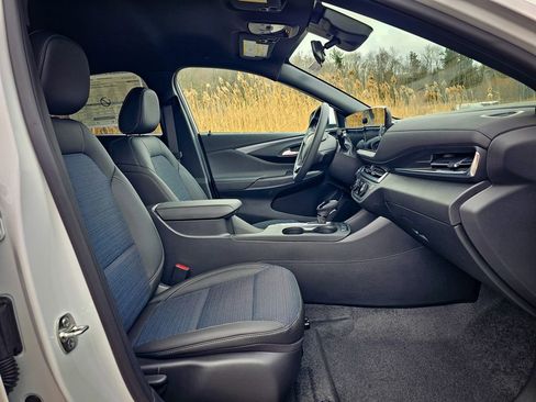 New 2026 Buick Envista Preferred image 37