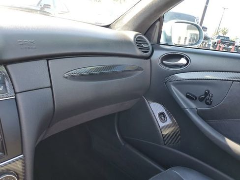 Used 2005 Mercedes-Benz CLK 55 AMG Cabriolet image 18