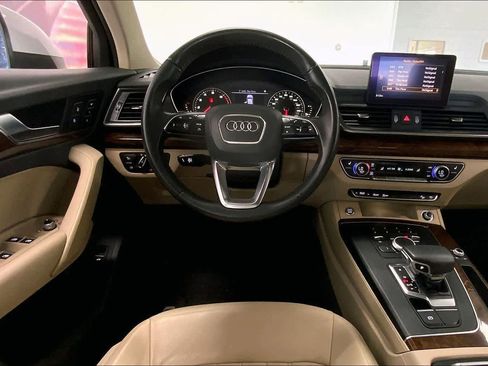 Used 2018 Audi Q5 2.0T Premium w/ Convenience Package AWD/4WD image 13