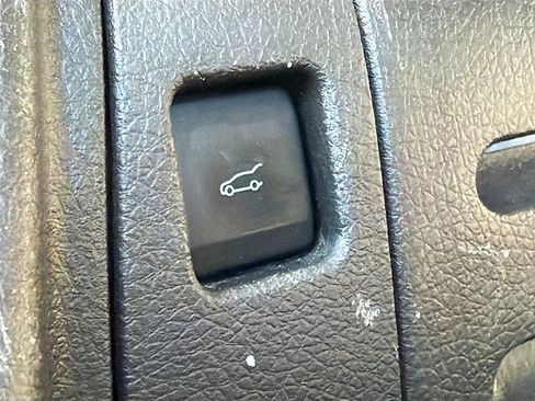 Used 2014 Lincoln MKX Base w/ Equipment Group 101A image 14