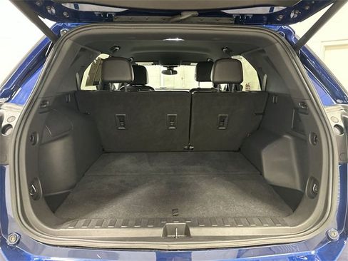 Used 2022 Chevrolet Equinox RS w/ Infotainment Package image 23