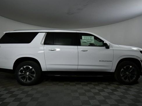 New 2026 Chevrolet Suburban LS image 15