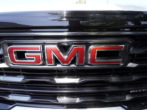 Used 2024 GMC Acadia AT4 w/ Luxury Package AWD/4WD image 39