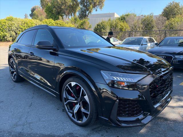 Used 2024 Audi RS Q8 AWD/4WD image 2