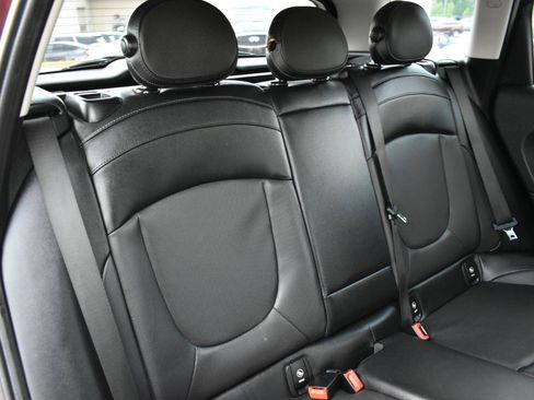 Used 2017 MINI Cooper Clubman FWD image 28