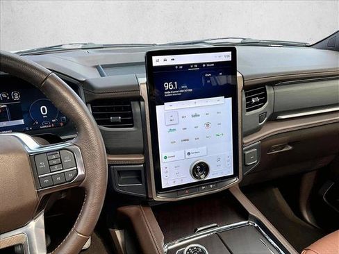 Used 2022 Ford Expedition King Ranch image 8