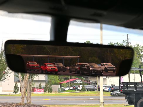 Used 2022 Jeep Gladiator Overland image 25