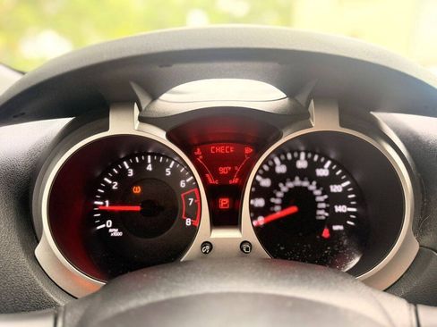 Used 2012 Nissan Juke S FWD image 15