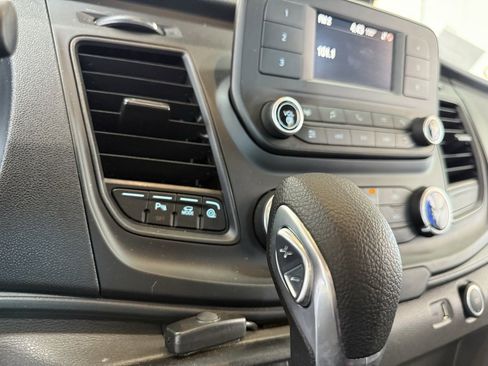 Used 2021 Ford Transit 350 XLT image 27