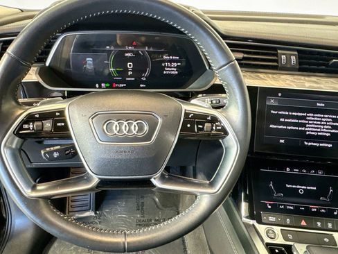 Used 2021 Audi e-tron Premium w/ Convenience Plus Package image 10
