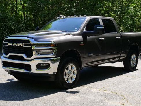 Used 2025 RAM 3500 Big Horn AWD/4WD image 6