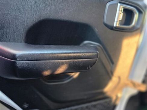 Used 2018 Jeep Wrangler Unlimited Sport S image 17